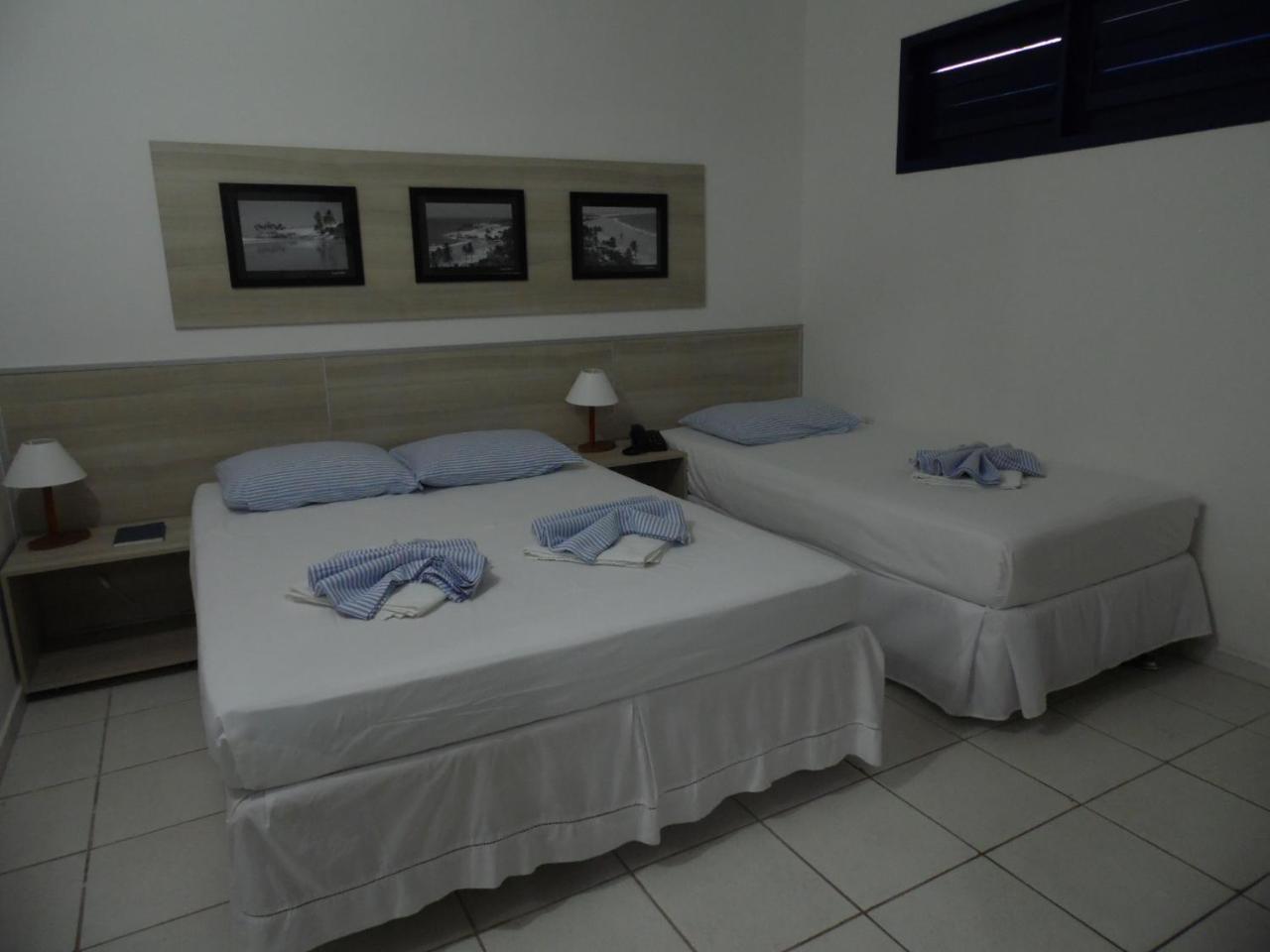 Quarto Duplo com Cama Extra (1 Cama de Casal + 1 Cama Individual)
